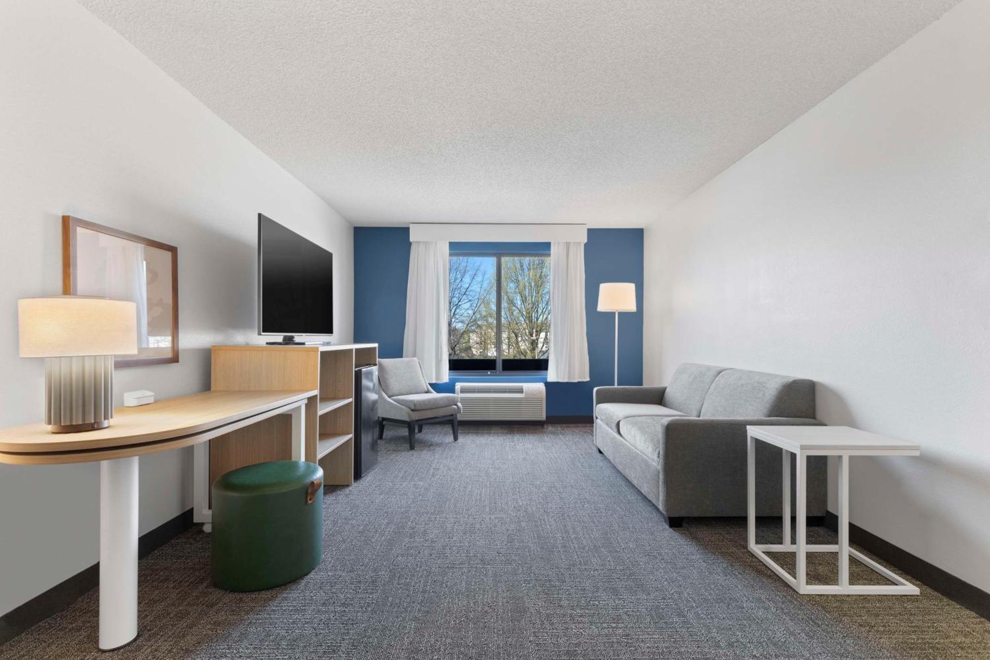 Spark By Hilton Greensboro Eksteriør bilde