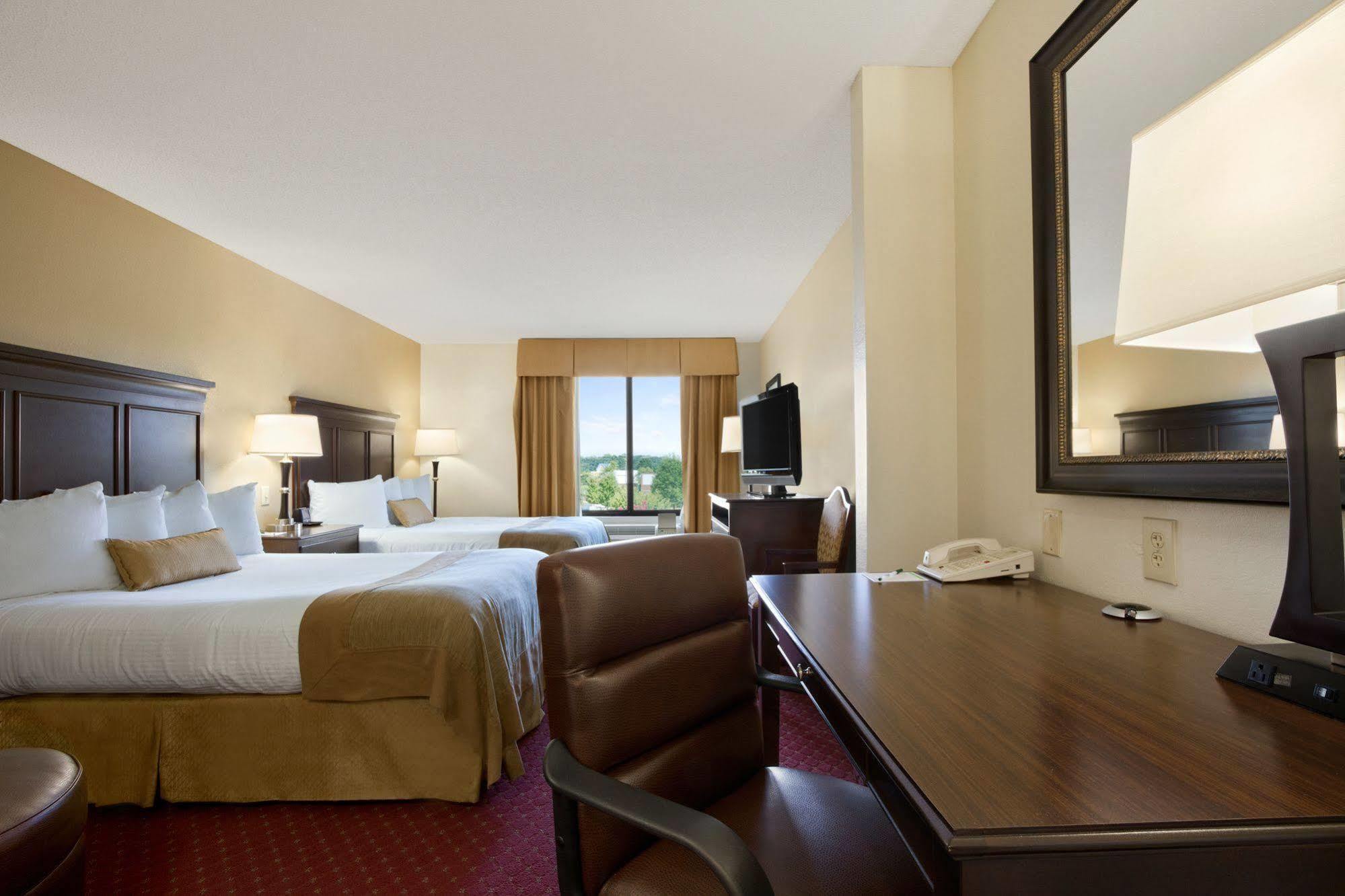 Spark By Hilton Greensboro Eksteriør bilde